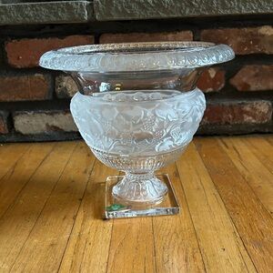 MASSIVE SHANNON OF IRELAND CUT ATHENA CRYSTAL FOOTED VASE 24% LEAD CRYSTAL